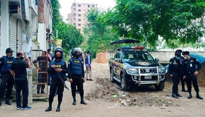 নীলফামারীর ‘জঙ্গি আস্তানা’ থেকে গ্রেফতার ৫