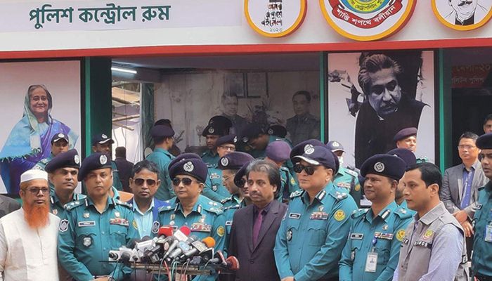 বইমেলায় তিন স্তরের নিরাপত্তা, হামলার আশঙ্কা নেই: ডিএমপি