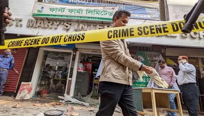 মগবাজারে বিস্ফোরণ: ঘটনাস্থল থেকে অসংখ্য স্প্লিন্টার উদ্ধার