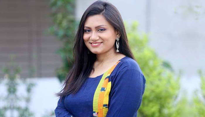 অবন্তী  সিঁথির ‘উইড়া গেছে গানের পাখি’