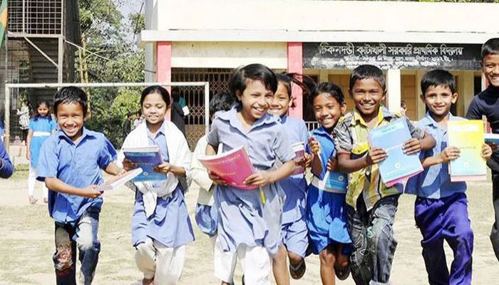 সকল শিক্ষাপ্রতিষ্ঠানে অভিন্ন ছুটি কেন নয়?