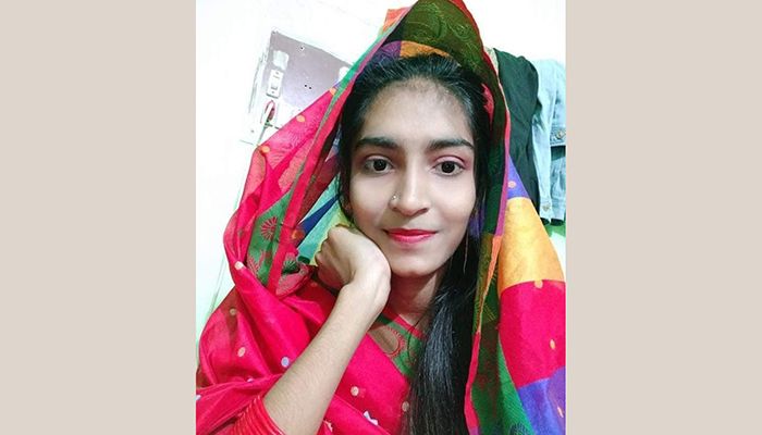 সেপটিক ট্যাংক থেকে কলেজ ছাত্রীর মরদেহ উদ্ধার