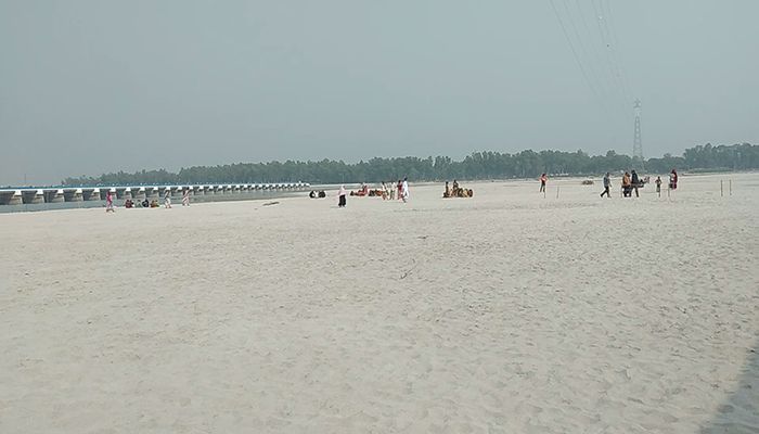 কৃষকের কপালে চিন্তার ভাঁজ
