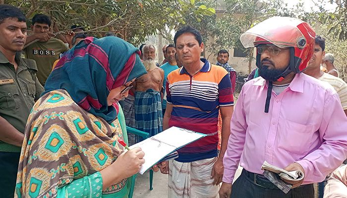 পুকুর থেকে মাটি বিক্রির অপরাধে ৫০ হাজার টাকা জরিমানা