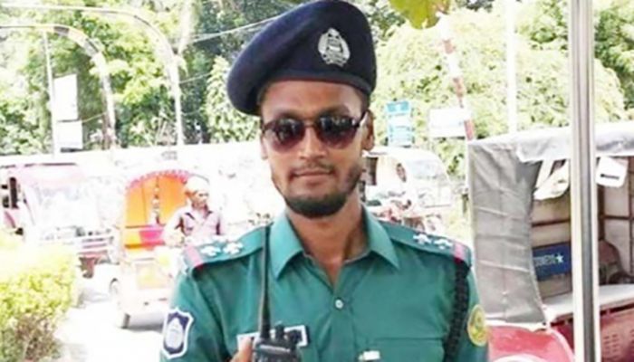 প্রাইভেট কার কেড়ে নিল ট্রাফিক সার্জেন্টের প্রাণ   