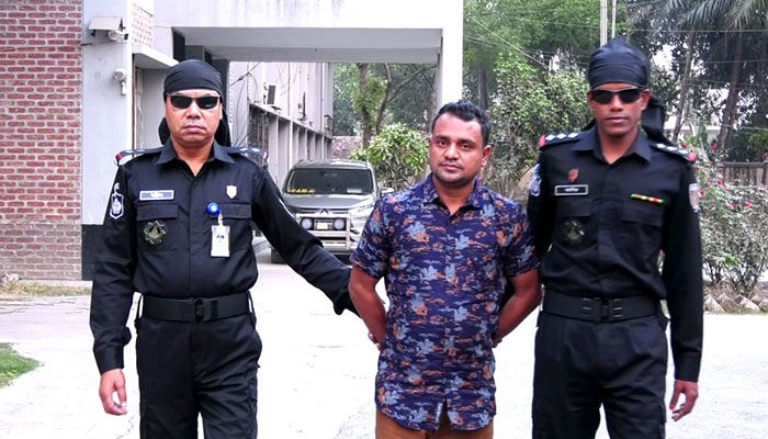 ঝিনাইদহে জ্বীনের বাদশা গ্রেপ্তার
