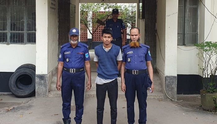 প্রেমিকাকে ডেকে নিয়ে সংঘবদ্ধ ধর্ষণ, প্রেমিক গ্রেপ্তার
