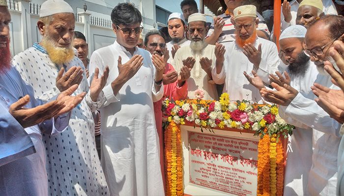 আশুলিয়ায় রাস্তা উদ্বোধনে এলাকাবাসীর স্বস্তি