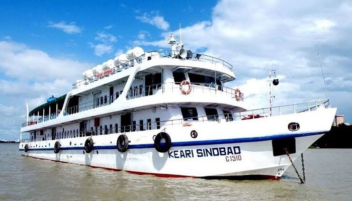 সেন্টমার্টিন থেকে ফিরছেন আটকে পড়া পর্যটকরা