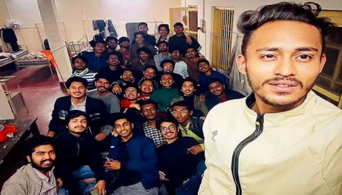 ঢাবি থেকে ‘প্রলয় গ্যাং’র দুই সদস্যকে বহিষ্কার