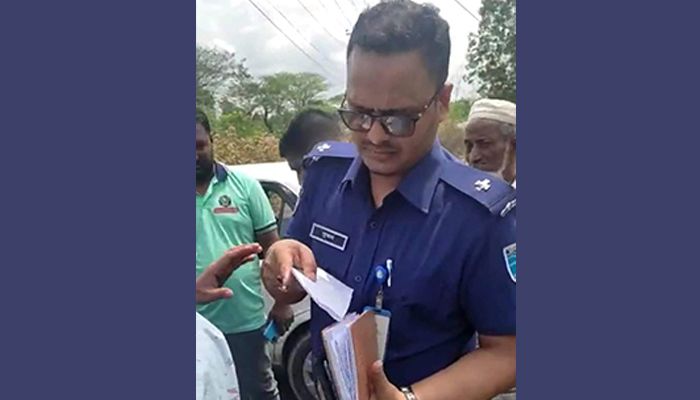 ক্রসফায়ারের ভয় দেখিয়ে চাঁদা দাবির অভিযোগ