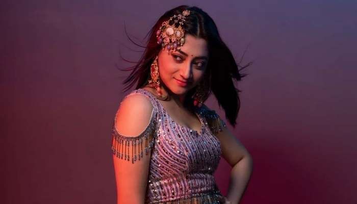 কাছে এলে দেখাবো আমি কতটা দেশি: পূজা