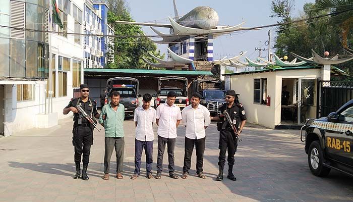 উখিয়ায় কলেজ ছাত্রকে নির্যাতনের ঘটনায় আটক ৪
