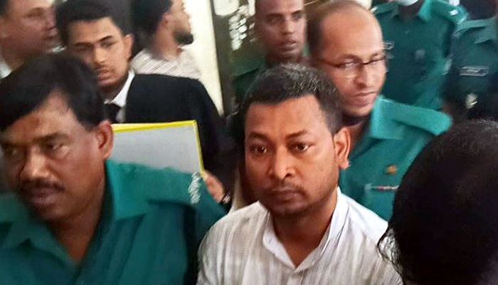 সুপ্রিম কোর্টে ভাঙচুরের অভিযোগে রিমান্ডে ১ আইনজীবী