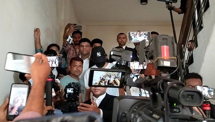 আদালতে শাকিব খান