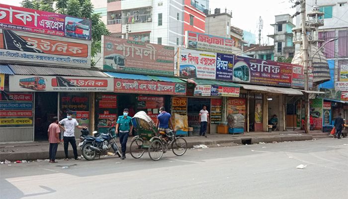 ঈদযাত্রায় বাসের অগ্রিম টিকিটে সাড়া নেই যাত্রীদের