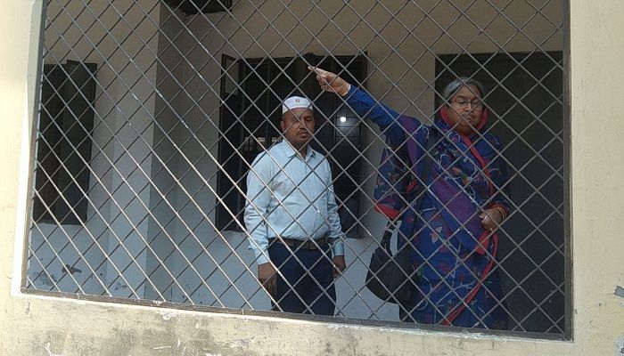 পরীক্ষার কেন্দ্র পরিদর্শনে শিক্ষামন্ত্রী