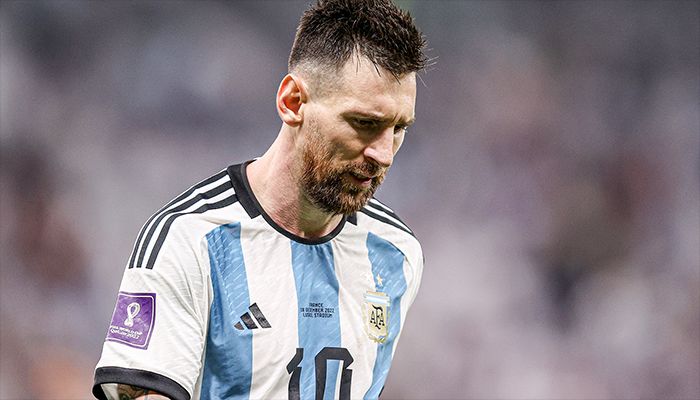 ভবিষ্যৎ সৃষ্টিকর্তার হাতেই ছেড়ে দিলেন মেসি