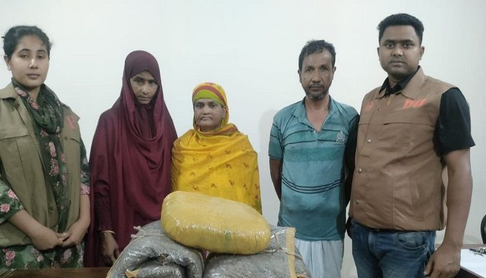 আশুলিয়ায় গাঁজাসহ ৩ মাদক ব্যবসায়ী গ্রেপ্তার