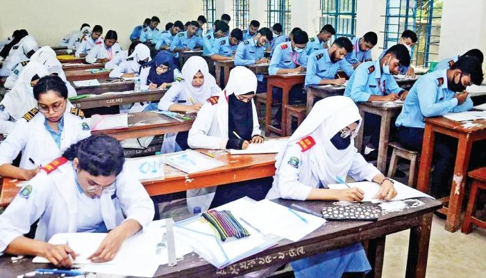 পিছিয়ে যাচ্ছে এইচএসএসি পরীক্ষা