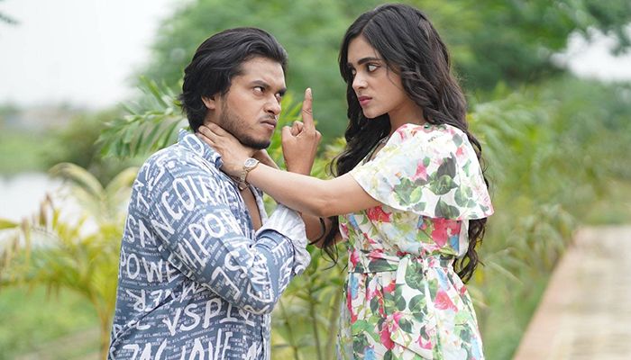 রঙ্গন মিউজিকে ‘লাকী লাভার’