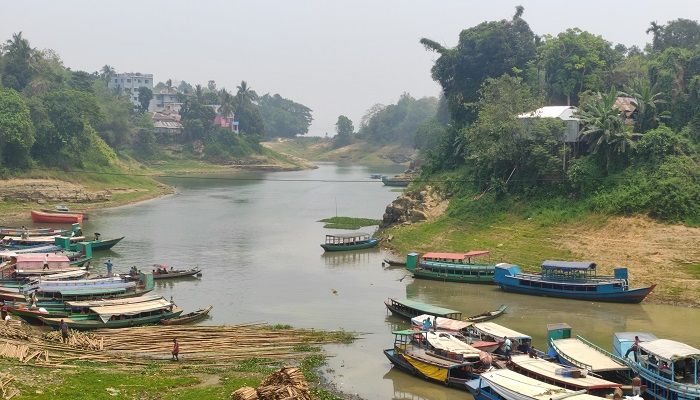 মধ্যরাত থেকে কাপ্তাই হ্রদে মাছ ধরা বন্ধ