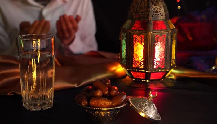 ইসলামে রোজা ফরজ হলো যেভাবে 