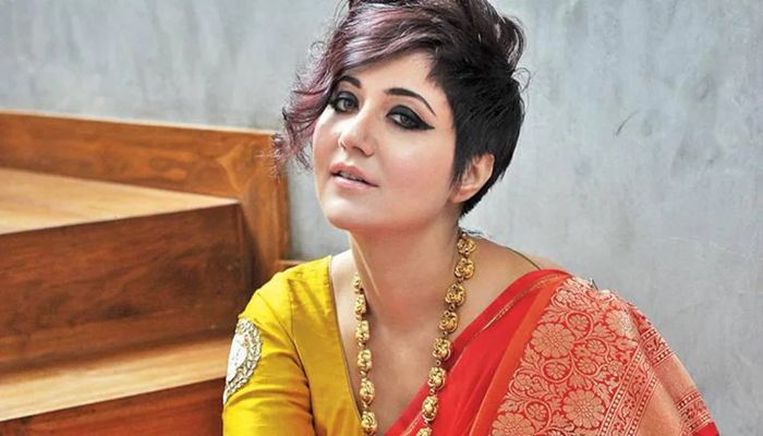 স্বস্তিকার নগ্ন ছবি পর্ন সাইটে ছেড়ে দেওয়ার হুমকি