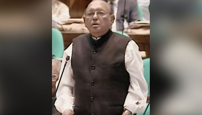 সংসদে ভাষণ দেয়ার সময় হঠাৎ অসুস্থ তোফায়েল