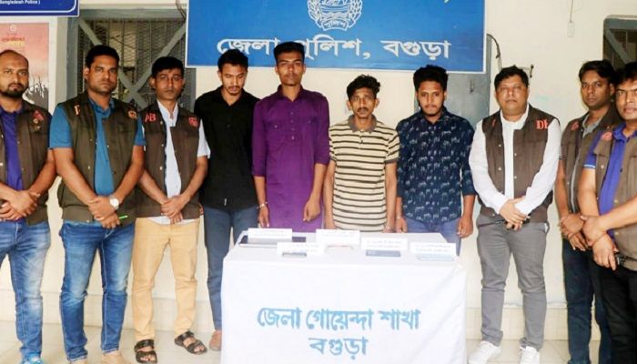 এসএসসির প্রশ্নপত্র ফাঁসের নাটক, গ্রেপ্তার ৪
