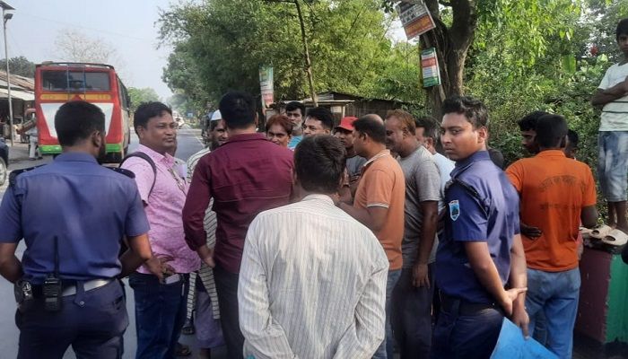 জয়পুরহাটে ট্রাকের ধাক্কায় বৃদ্ধা নিহত
