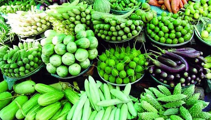 আকাশ ছোঁয়া সবজির দামে জনগণের দীর্ঘশ্বাস