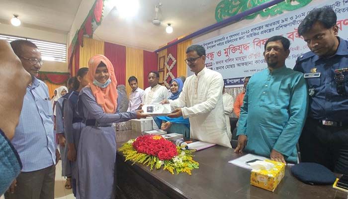 বাঙালিকে সভ্য করার জন্য পশ্চিমাদের প্রয়োজন নেই: নৌ প্রতিমন্ত্রী