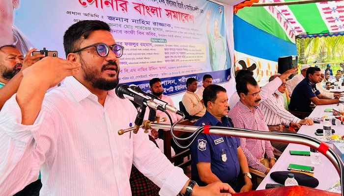 সোনার বাংলা গড়ার শপথ পাঠ করালেন জেলা প্রশাসক