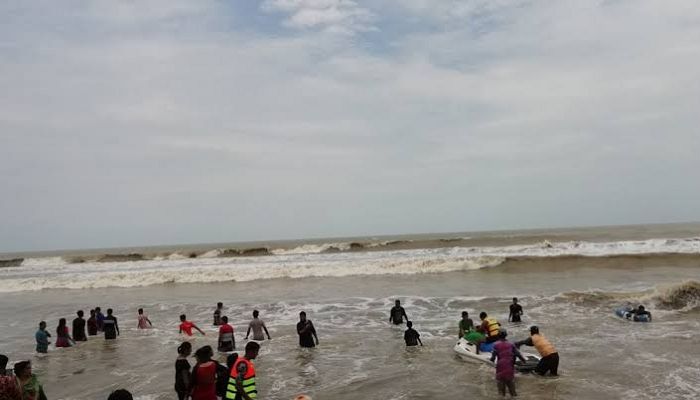 ঘূর্ণিঝড় মোখা: কক্সবাজার উপকূলে সতর্কতা সংকেত