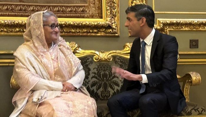 আপনি আমাদের অনুপ্রেরণা, শেখ হাসিনাকে বৃটিশ প্রধানমন্ত্রী