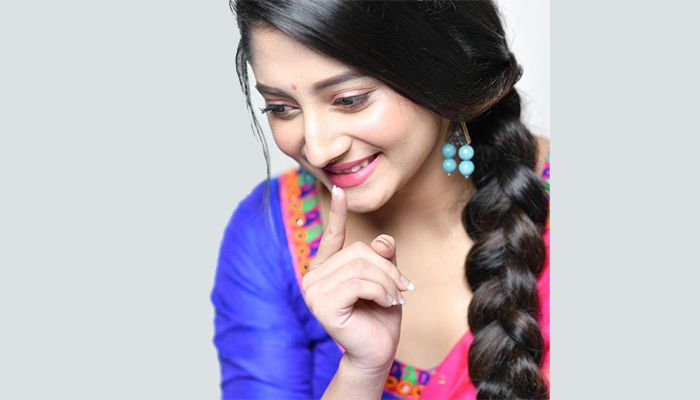 ভক্তদের সঙ্গে সময় কাটাতে চান পূজা