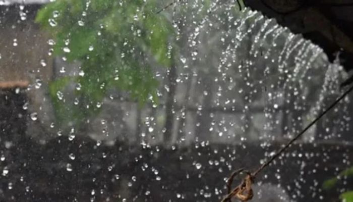 অবশেষে ঢাকায় নামলো স্বস্তির বৃষ্টি