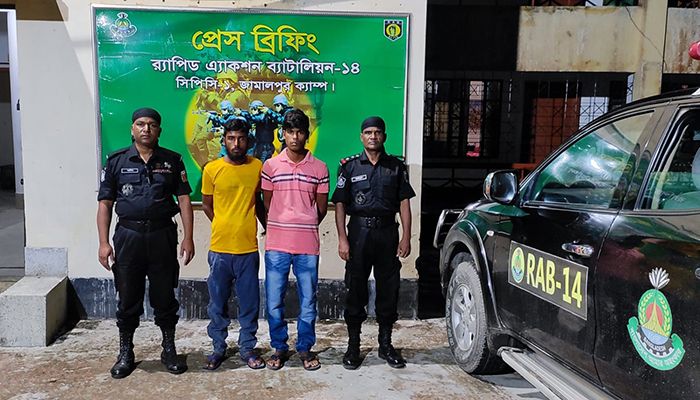 ভারতীয় মদসহ গ্রেপ্তার ২