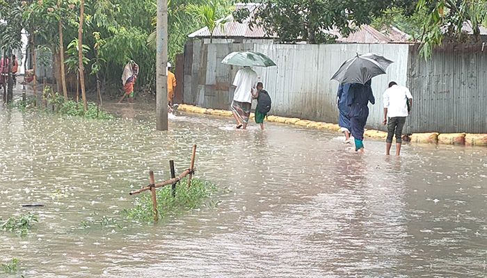 তিস্তার পানি বিপৎসীমার ওপরে, পানিবন্দী ৫ হাজার পরিবার