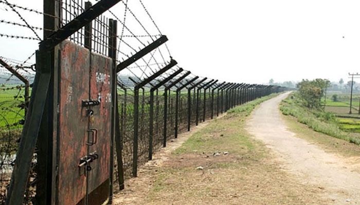 কসবা সীমান্তে বিএসএফের গুলিতে দুই কৃষক আহত