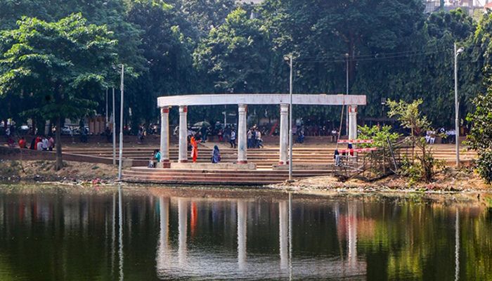 ধানমন্ডি লেকে মিললো কিশোরের মরদেহ