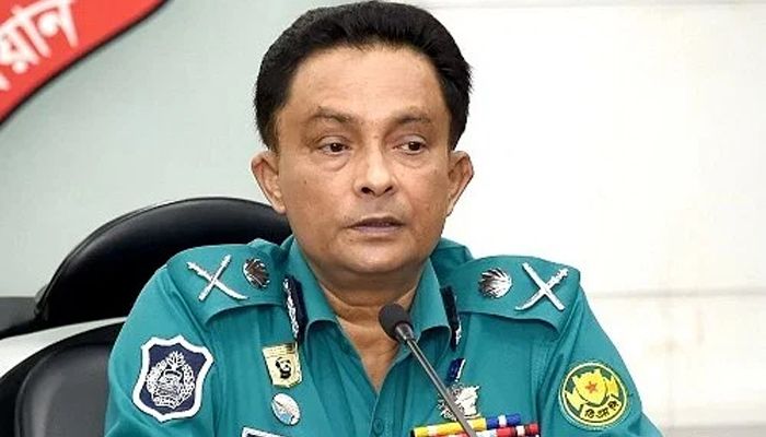 মহাসড়কে গরুর হাট বসানো নিয়ে ডিএমপির কড়া বার্তা