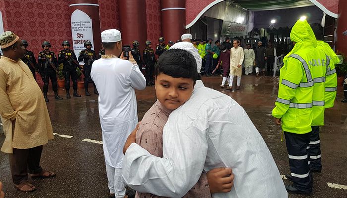 জাতীয় ঈদগাহে ঈদের প্রধান জামাত অনুষ্ঠিত