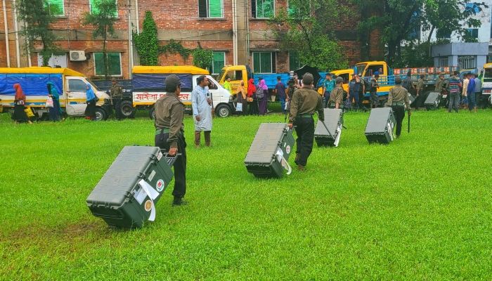 রাত পোহালেই দুই সিটিতে ভোট