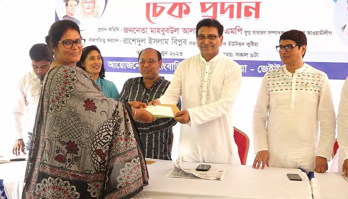 সমাজের কল্যাণে সাংবাদিকদের দায়িত্ব অনেক: হানিফ