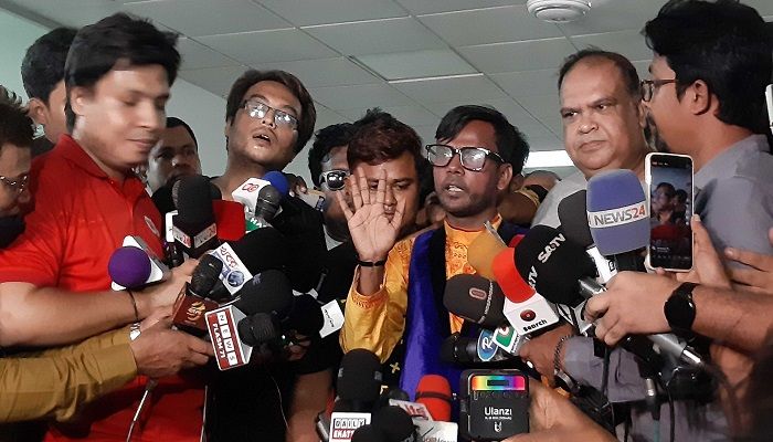 জনপ্রিয়তায় ভয় পেয়ে প্রার্থিতা বাতিল করা হয়েছে: হিরো আলম