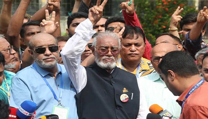তৃতীয়বারের মতো মেয়র হলেন খালেক