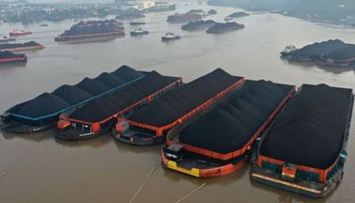 পায়রা ও বাঁশখালীর জন্য কয়লা আসছে