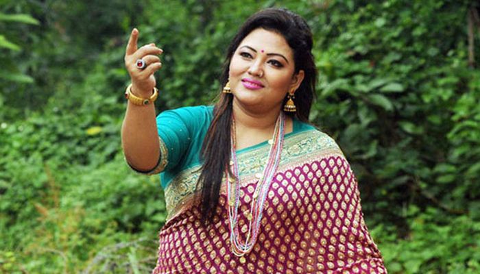 বিদ্যুৎ নিয়ে ট্রলের জবাব দিলেন মমতাজ